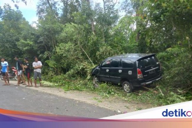 Innova Tabrak Motor di OKU, 2 Orang Tewas-1 Luka