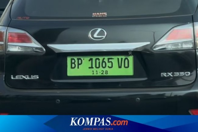Mobil Pakai Pelat Nomor Warna Hijau? Ini Penjelasan dan Aturannya