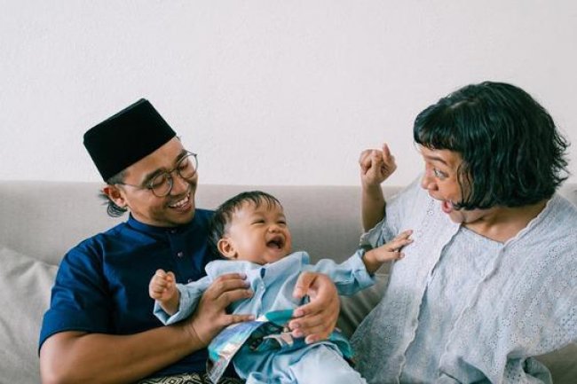Hindari 5 Kebiasaan Ini saat Ketemu Bayi di Momen Hari Raya Idul Fitri
