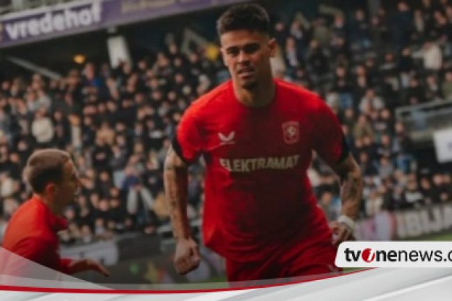 Reaksi Tak Terduga Fans Garuda Lihat Mees Hilgers Tampil Starter saat FC Twente Hadapi Heracles
