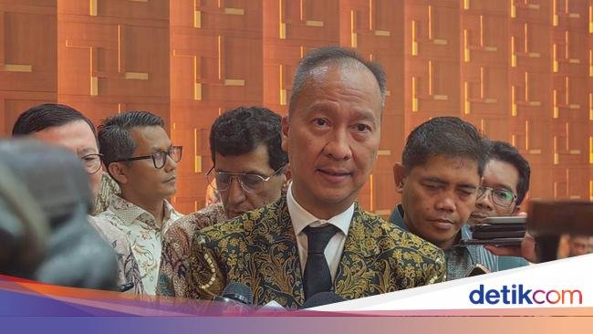 Menperin Akui Ada Badai PHK tapi Lapangan Kerja Baru Jauh Lebih Banyak