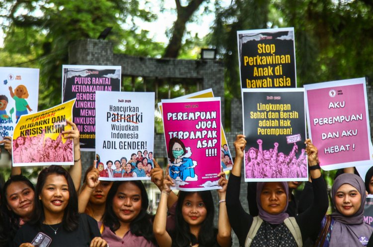 FOTO: Potret Aksi Hari Perempuan Internasional di Palembang