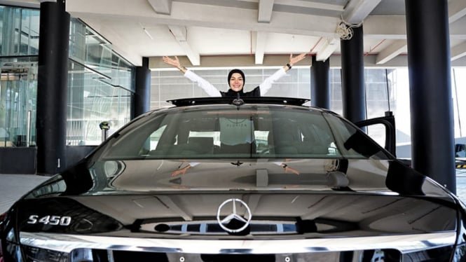 Terpopuler: Sekjen DPR Gak Punya Mobil, Nasib Kendaraan Mewah Nikita Mirzani