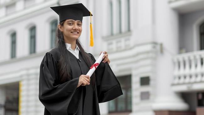 4 Beasiswa Fully Funded di India untuk Mahasiswa Internasional, Kuliah Gratis dan Dapat Tunjangan!
