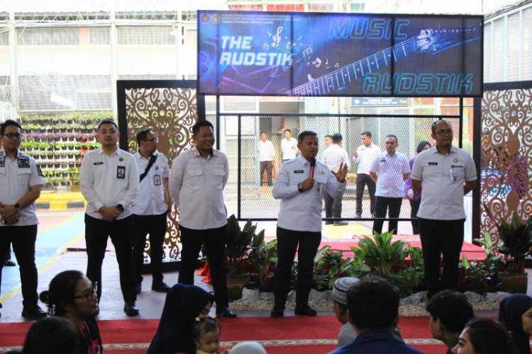 Karutan Depok Terima Kunjungan Kerja Direktur Teknologi Informasi Dan Kerjasama Pemasyarakatan - IndoSatuNews.com - Menyajikan Informasi Terbaru dan Akurat