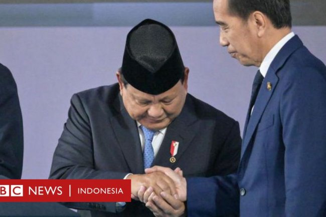Permintaan Luhut agar demokrasi tidak merusak 'budaya santun' dipertanyakan pengamat  –  'Demokrasi memang berisik, kalau tidak itu otoriter'