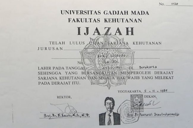 Isu Ijazah Palsu Jokowi Makin Panas, Dokter Tifa: Bawa ke Ranah Internasional