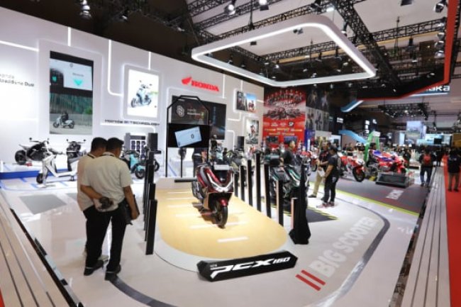 Terpopuler: Efek Autopilot Mobil Listrik, Harga Motor Matik Honda