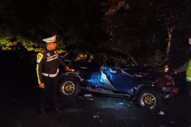 Toyota Kijang Terjun ke Jurang, 3 Tewas 7 Luka Luka