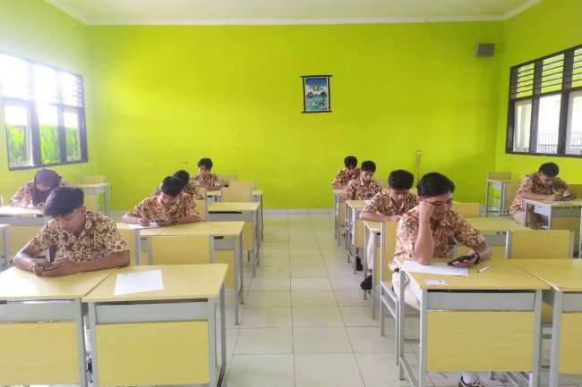 SMAN 1 Gerung Gelar Ujian Sekolah Berbasis Teknologi Informasi