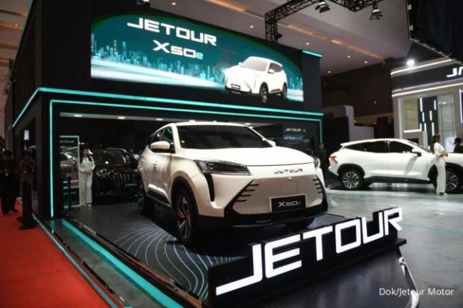 Kelesuan Pasar Tekan Penjualan Mobil Nasional