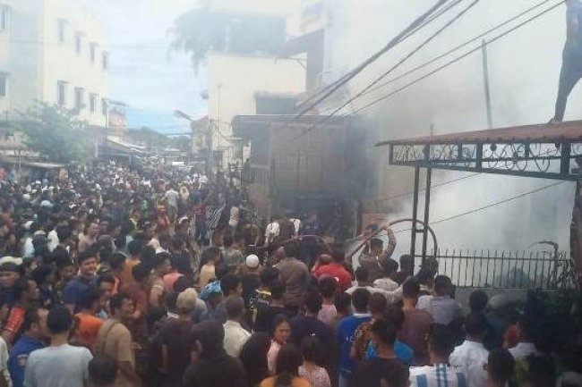 Rumah Lantai Dua Ludes Terbakar di Sibolga Sambas Jelang Persiapan Pernikahan