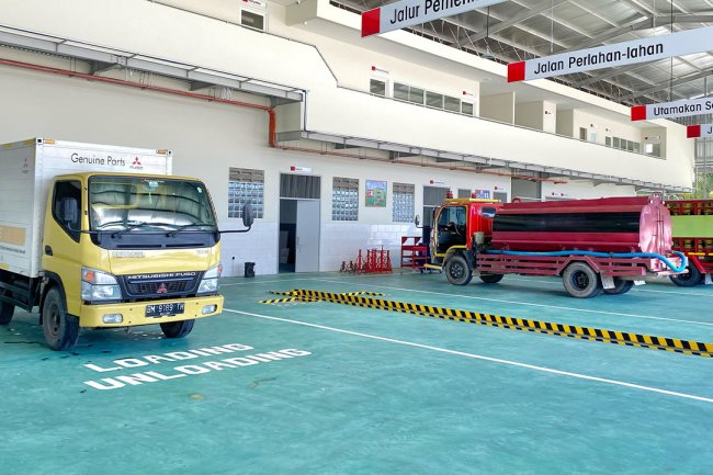 Perluas Jaringan Pelayanan, Mitsubishi Fuso Resmikan Diler DIPO Internasional Pahala Otomotif di Teluk Kuantan Riau