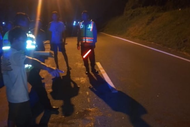 Diduga Pengemudi Dalam Pengaruh Alkohol, 2 Kendaraan Terlibat Laka di Jombang