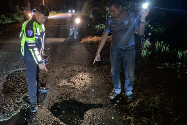 Jalan Berlubang Picu Kecelakaan Maut di Aceh Singkil, Seorang Anak Meninggal Dunia