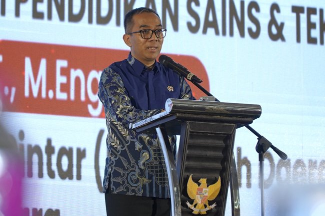 InfoPublik - PESATNYA PERKEMBANGAN TEKNOLOGI INFORMASI