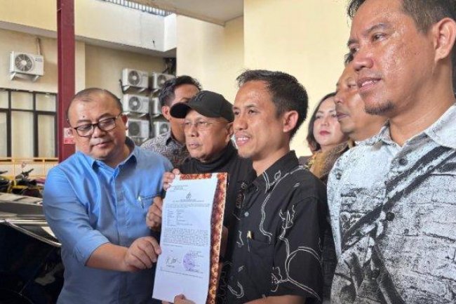 4 Orang Dilaporkan Buntut Tudingan Ijazah Palsu, Ada Rismon yang Klaim Foto Wisuda Jokowi Editan