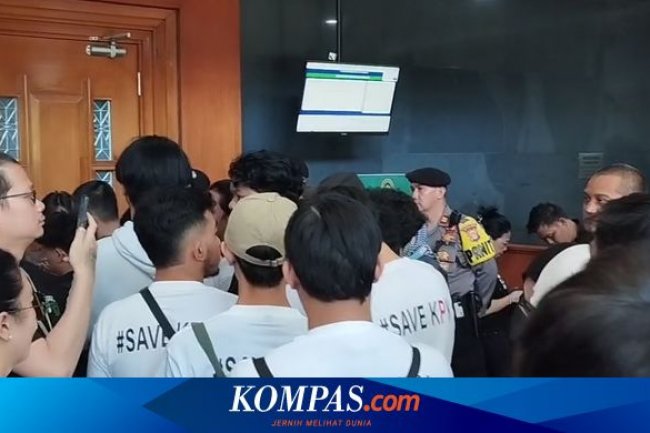 Pengacara Heran Ada Massa Pendukung KPK di Sidang Hasto: KPK Punya Relawan?