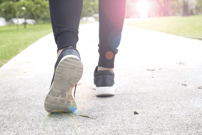 Benarkah Jalan Kaki 10 Ribu Langkah Sehari Bisa Membuat Tetap Sehat? Ini Faktanya!