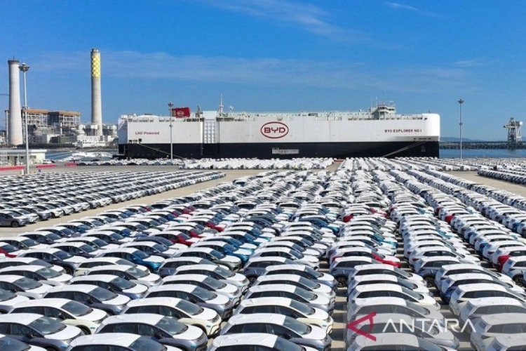 China mungkin paksa produsen mobil besar untuk merger