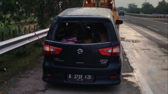 Mobil yang Ditumpangi 4 WNA Kecelakaan di Tol Jombang, 1 Orang Luka-luka