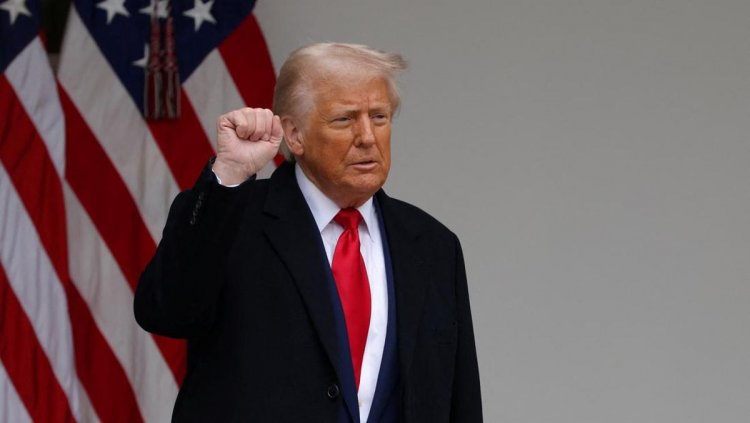 Donald Trump Beri Isyarat Tunda Tarif Impor Otomotif
