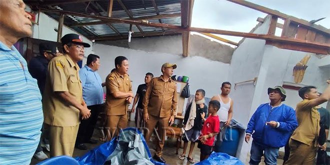 Puting Beliung Terjang 20 Unit Rumah di Kecamatan Tarutung