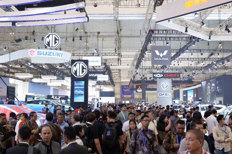Minim Merek Kendaraan Komersial, Ada Apa GIIAS 2025?