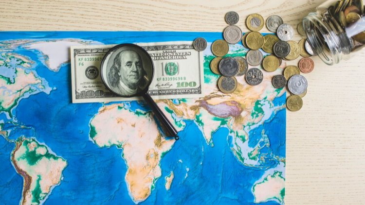Perang Tarif Memperburuk Tingkat Utang, IMF: Negara di Dunia Bakal Gemar 'Ngutang'!