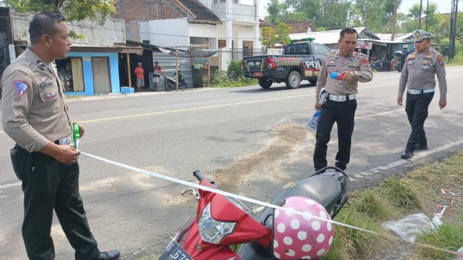 Emak-emak di Jombang Tewas Tertabrak Motor saat Akan Belok