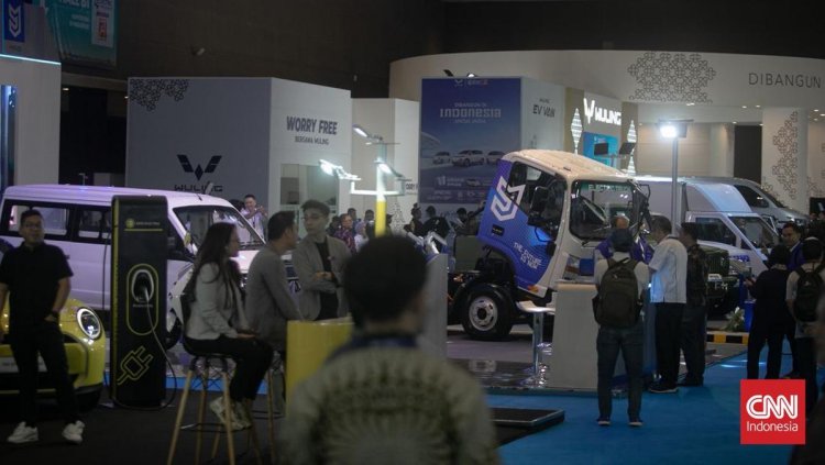 FOTO: Pameran Electric Vehicle Show 2025 'Sentrum' Kemayoran