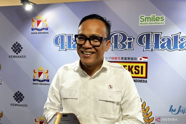 Wamenaker: Sinergi pemerintah-industri penting demi sejahterakan buruh