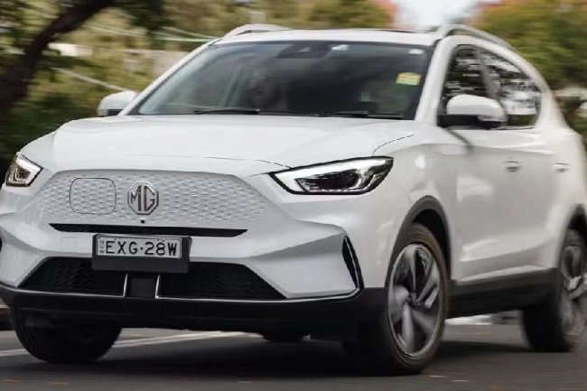 MG Motor Mau Bawa ZS HEV ke Indonesia?