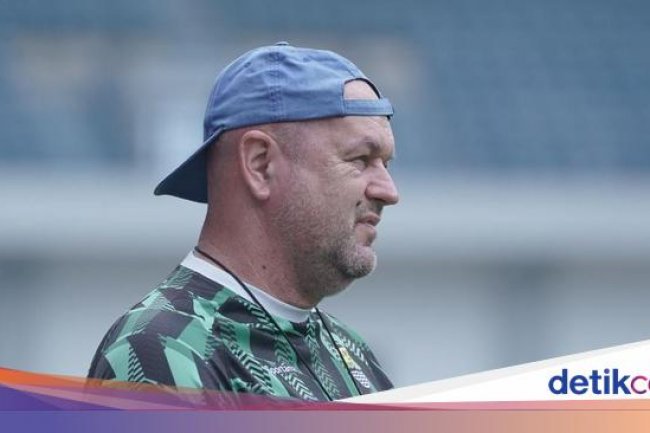 Pesta Juara Persib Tertunda, Bojan Hodak Santai