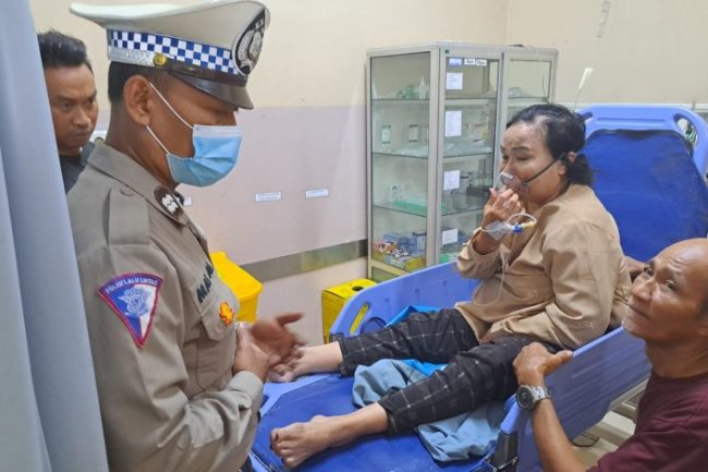 Diduga Kurang Konsentrasi Mobil Cayla Tabrak Pickup -