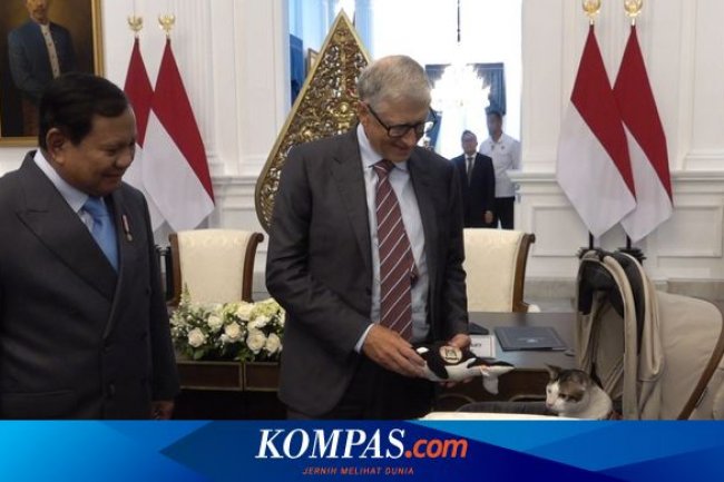 Ketika Bobby Kertanegara Dapat Hadiah Boneka dari Bill Gates...