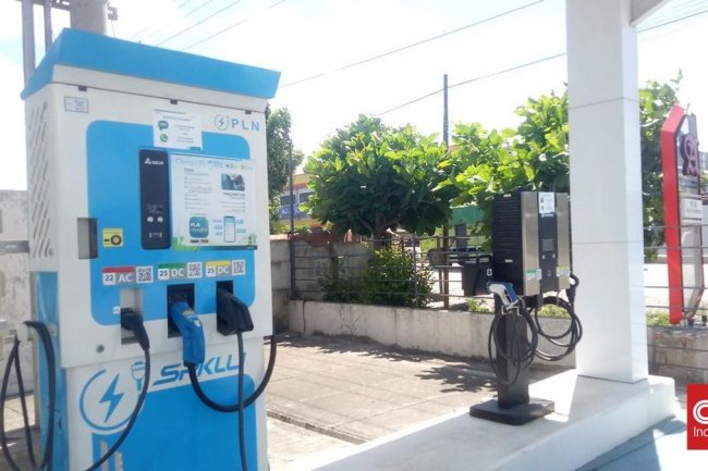 Pabrikan Otomotif Diminta Gencar Bangun SPKLU