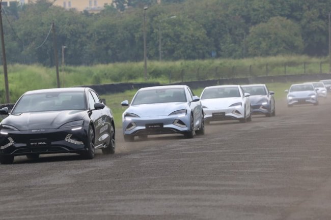Penjualan Mobil China di Indonesia Naik 153%, Bagaimana Nasib Merek Jepang?