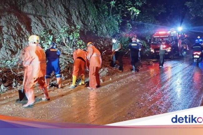 Sempat Tertutup Longsor, Jalur Kalibawang-Muntilan Berangsur Normal