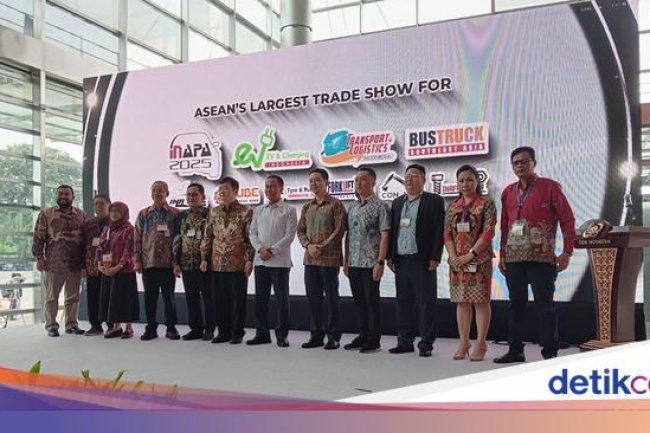 Buka Pameran Dagang Otomotif INAPA 2025, Kemenhub Bahas Perkembangan EV