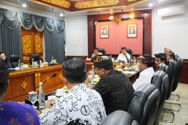 Peristiwa Langka Ratusan Siswa SMP Tak Bisa Baca, BAM DPR RI Soan ke Bali