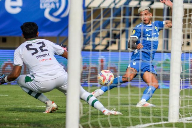 Sejuta Kenangan, Persib Resmi Lepas Ciro Alves