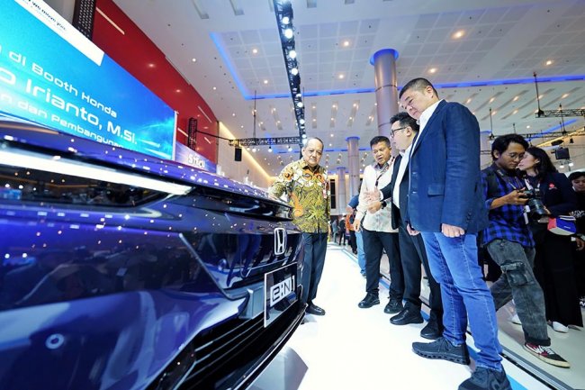 IIMS Surabaya 2025 Resmi Dibuka, Bawa Teknologi Otomotif Terkini