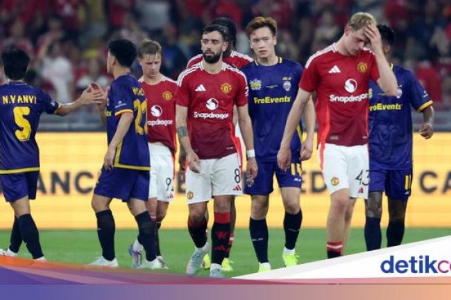 MU Disoraki Usai Kalah dari ASEAN All-Stars, Amorim: Kami Butuh Itu