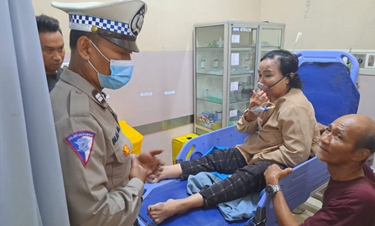 Diduga Kurang Konsentrasi Mobil Cayla Tabrak Pickup -