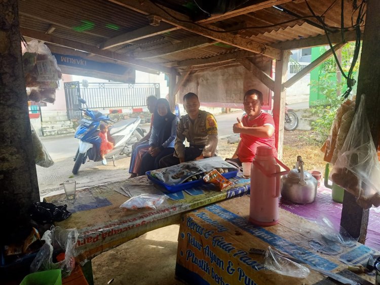 Sambangi Warganya, Bhabinkamtibmas Polsek Lembursitu Sampaikan Himbauan Kamtibmas
