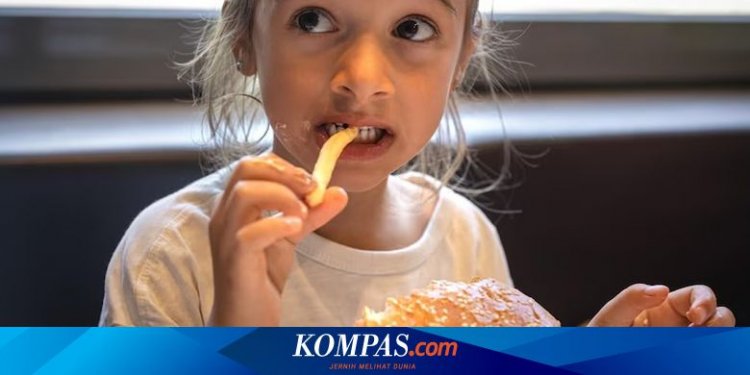 Dokter Ungkap Bahaya Makanan Kemasan untuk Tekanan Darah Anak