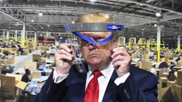 Efek Tarif Trump: Ford Naikkan Harga Mobil, Industri Otomotif