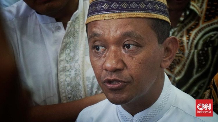 Ada yang 'Aneh', Bahlil Akan Kurangi Impor BBM dari Singapura