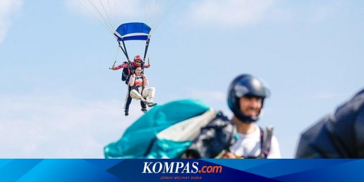 Para Atlet Skydiving Internasional Takjub Terjun di Karimunjawa: Seperti Surga